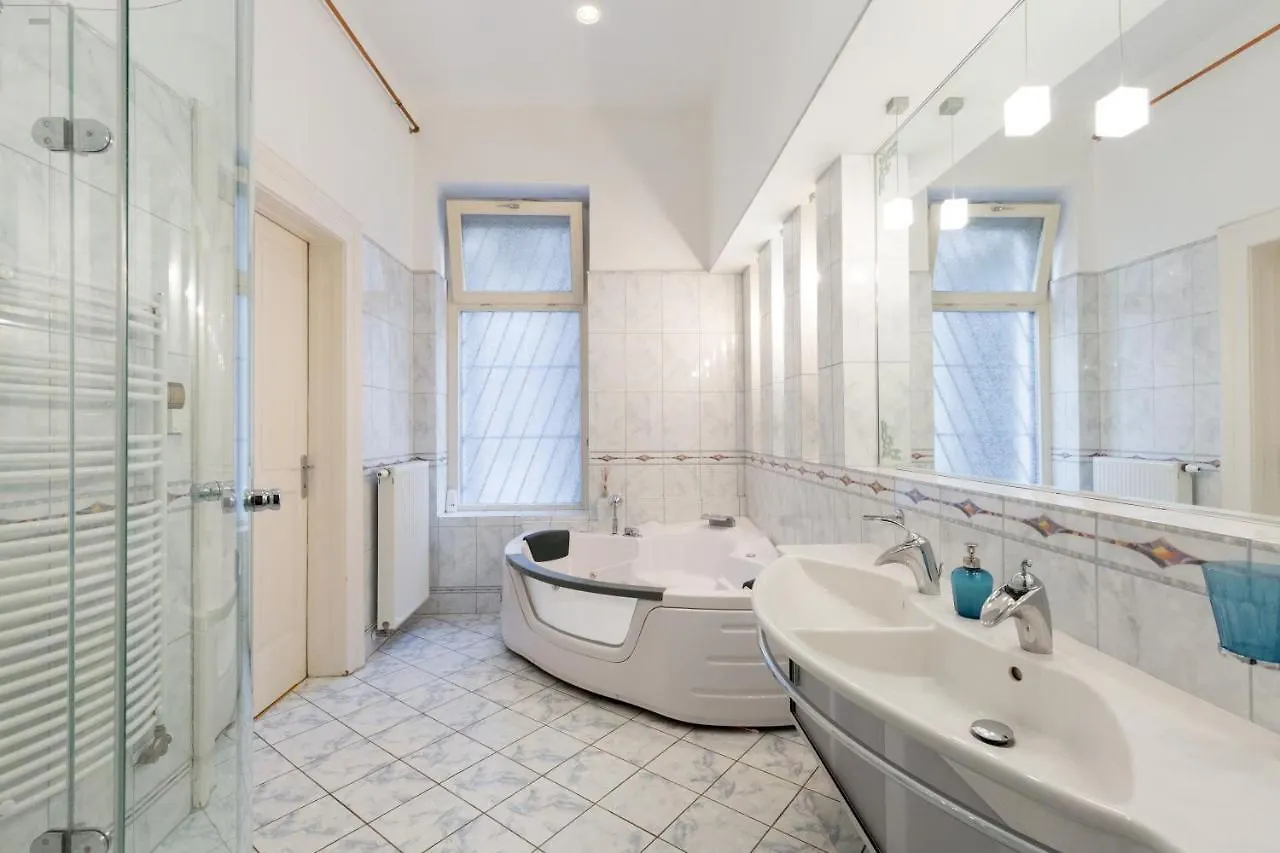 Luxury Central Apartment Budapest