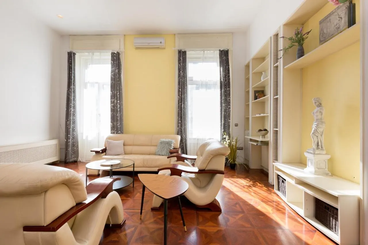 Luxury Central Apartment Budapest