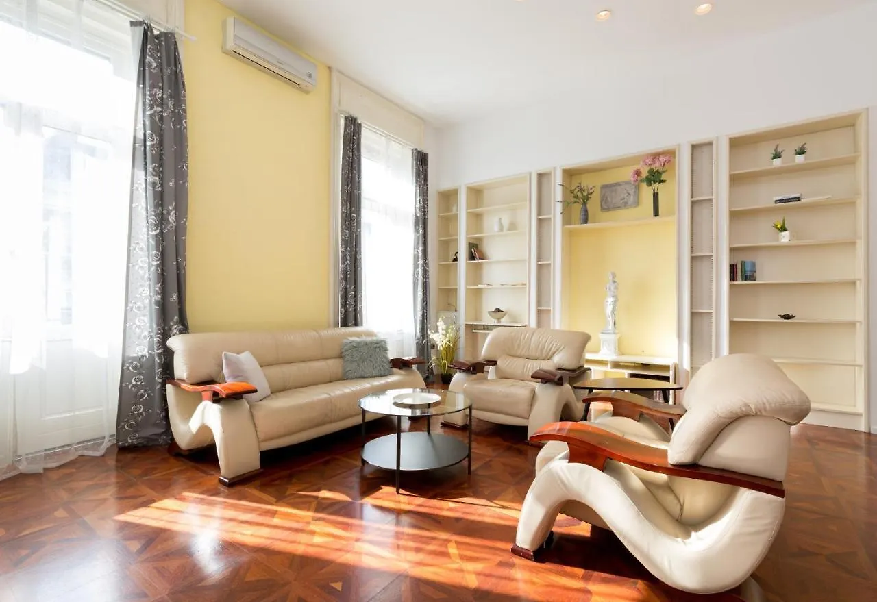 Luxury Central Apartment Budapest