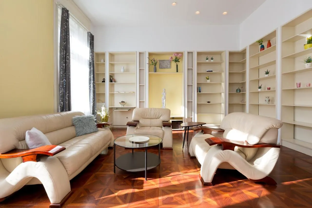 Luxury Central Apartment Budapest 0*,