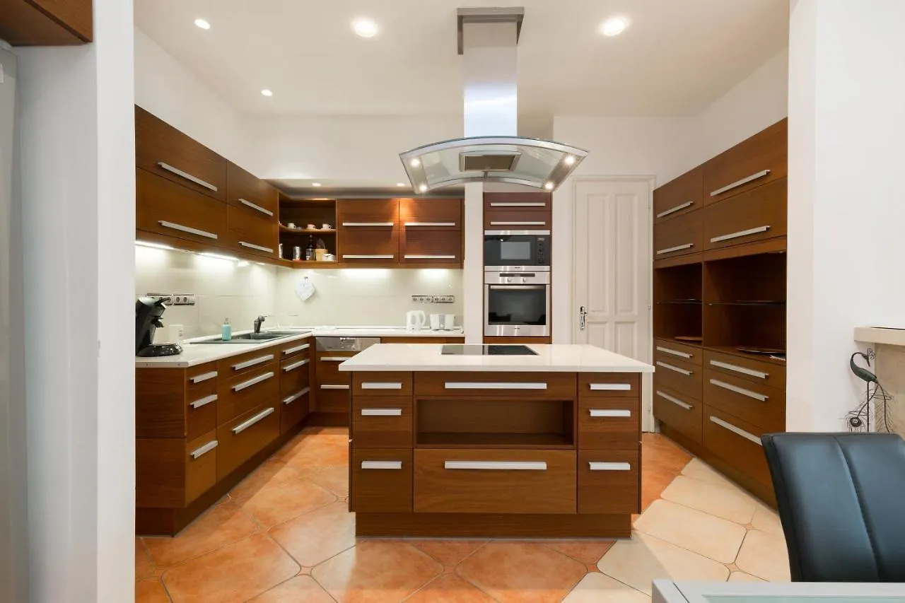 Luxury Central Apartment Budapest